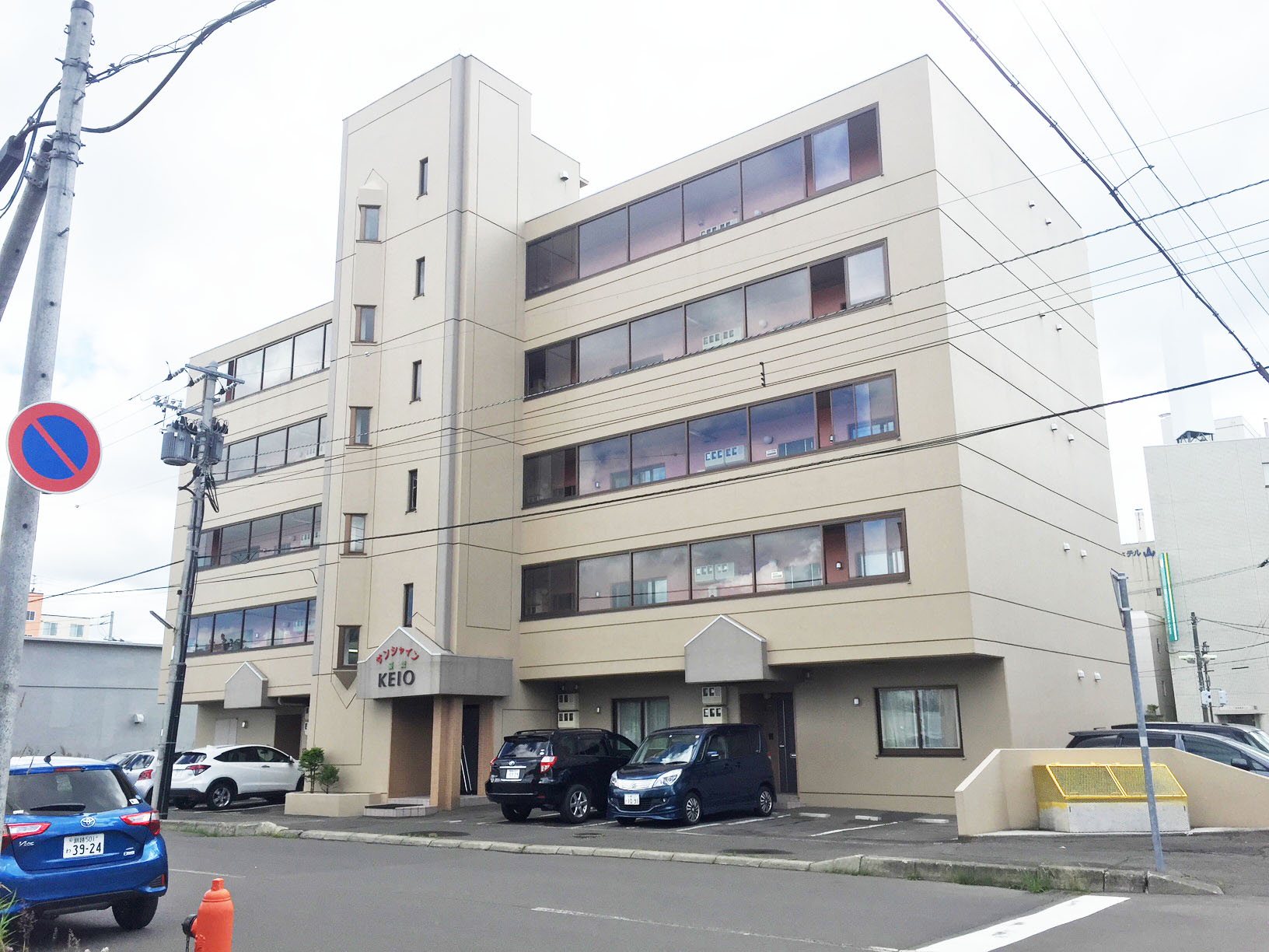 サンシャインKEIO 外観・駐車場